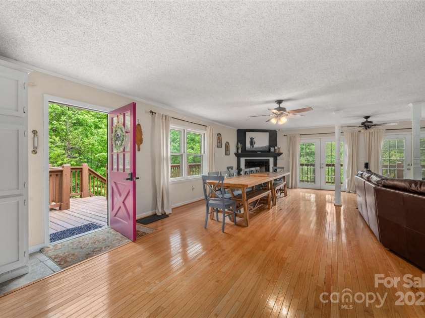 307 Nottingham Road, Maggie Valley, NC 28751.  MLS# CAR4264017, YatesRealty ID 19846. Great room dining area