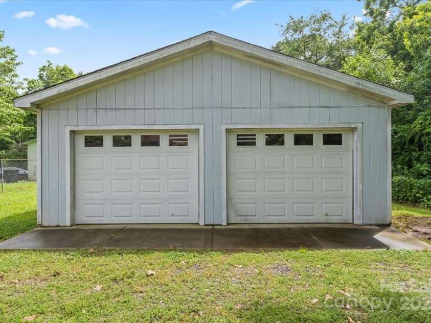 935 Church Street, Kings Mountain, NC 28086.  MLS# CAR4266013, YatesRealty ID 19847. 