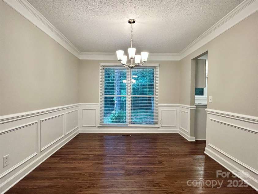 7401 Kinsmore Lane, Charlotte, NC 28269.  MLS# CAR4250625, YatesRealty ID 19848. 