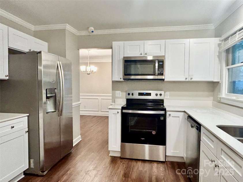 7401 Kinsmore Lane, Charlotte, NC 28269.  MLS# CAR4250625, YatesRealty ID 19848. 