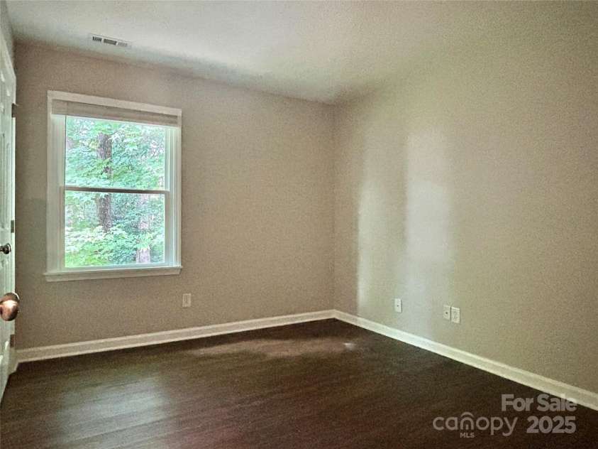 7401 Kinsmore Lane, Charlotte, NC 28269.  MLS# CAR4250625, YatesRealty ID 19848. 