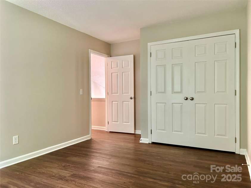 7401 Kinsmore Lane, Charlotte, NC 28269.  MLS# CAR4250625, YatesRealty ID 19848. 