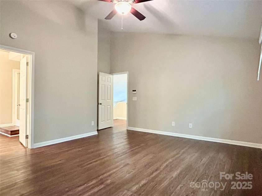 7401 Kinsmore Lane, Charlotte, NC 28269.  MLS# CAR4250625, YatesRealty ID 19848. 