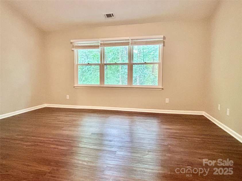 7401 Kinsmore Lane, Charlotte, NC 28269.  MLS# CAR4250625, YatesRealty ID 19848. 