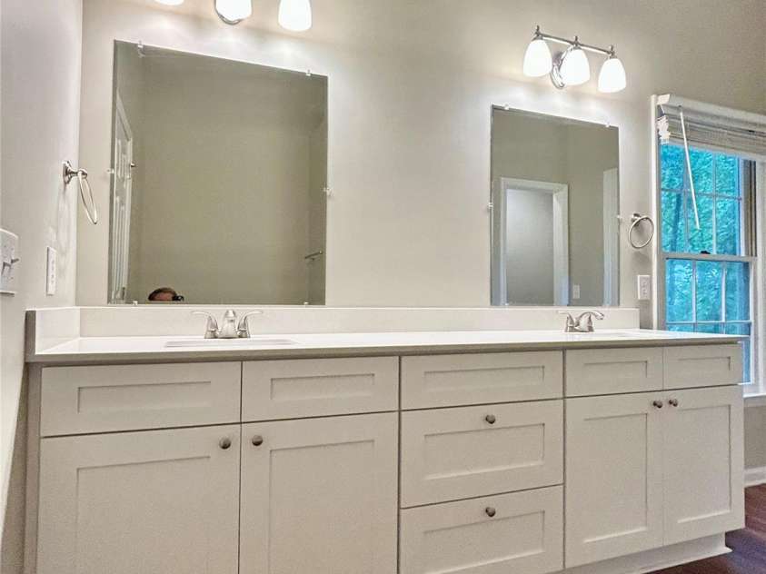 7401 Kinsmore Lane, Charlotte, NC 28269.  MLS# CAR4250625, YatesRealty ID 19848. 