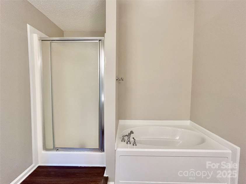 7401 Kinsmore Lane, Charlotte, NC 28269.  MLS# CAR4250625, YatesRealty ID 19848. 