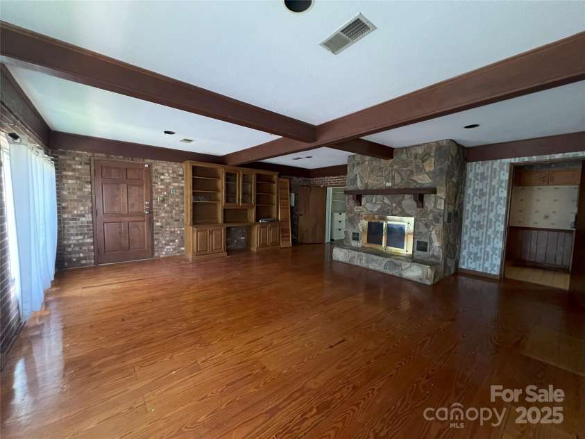 1926 Bud Arthur Bridge Road, Spartanburg, SC 29307.  MLS# CAR4247049, YatesRealty ID 19849. 