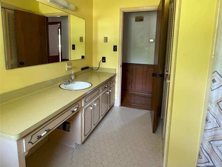 1926 Bud Arthur Bridge Road, Spartanburg, SC 29307.  MLS# CAR4247049, YatesRealty ID 19849. 