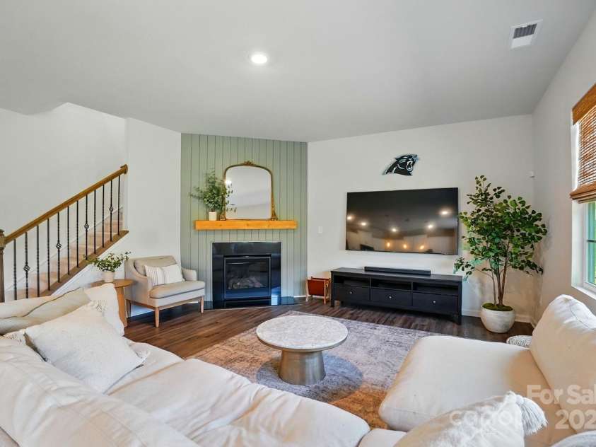 3471 Melwood Estates Drive, Denver, NC 28037.  MLS# CAR4264443, YatesRealty ID 19850. Great Room