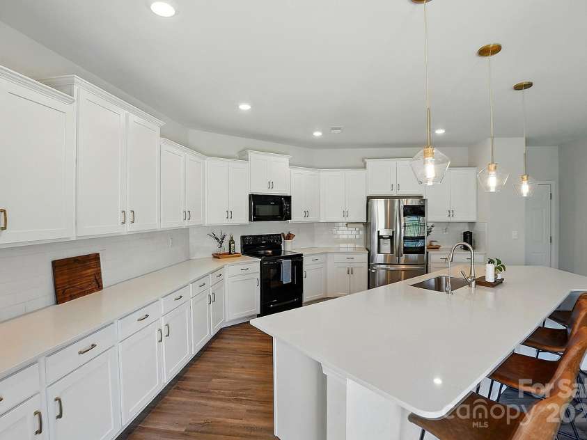 3471 Melwood Estates Drive, Denver, NC 28037.  MLS# CAR4264443, YatesRealty ID 19850. Kitchen-w/modern finishes