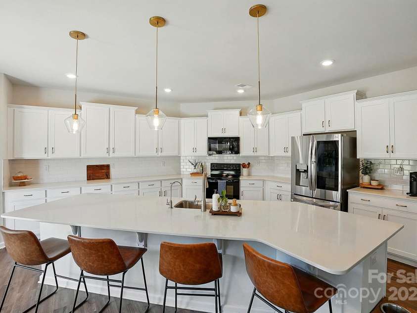 3471 Melwood Estates Drive, Denver, NC 28037.  MLS# CAR4264443, YatesRealty ID 19850. Open-Kitchen