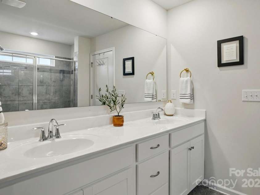 3471 Melwood Estates Drive, Denver, NC 28037.  MLS# CAR4264443, YatesRealty ID 19850. Primary Bathroom