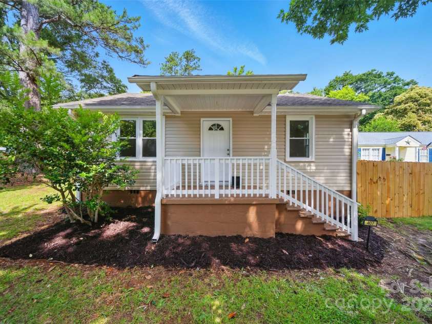 407 Cummings Street, Rock Hill, SC 29730.  MLS# CAR4269906, YatesRealty ID 19851. 