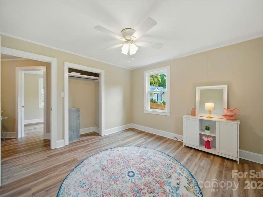 407 Cummings Street, Rock Hill, SC 29730.  MLS# CAR4269906, YatesRealty ID 19851. 