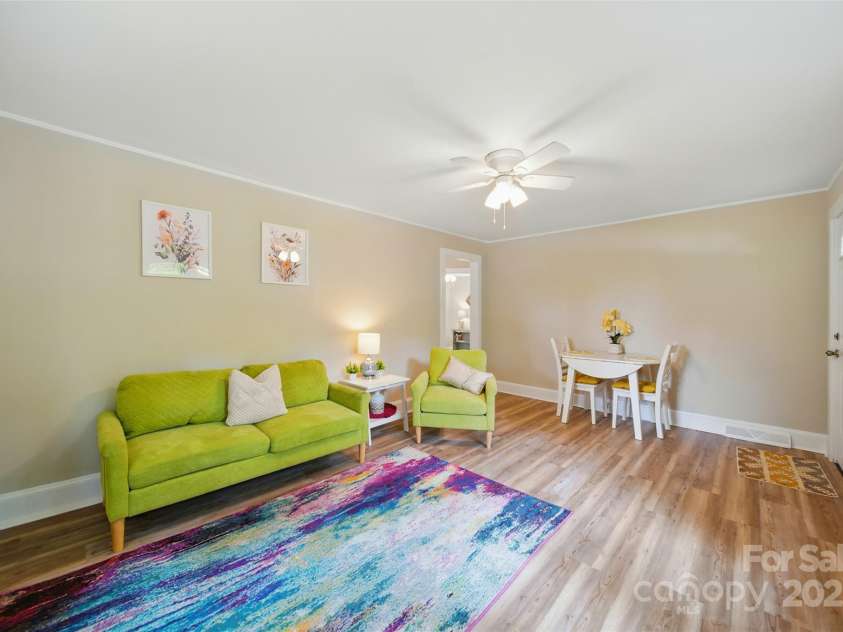 407 Cummings Street, Rock Hill, SC 29730.  MLS# CAR4269906, YatesRealty ID 19851. 