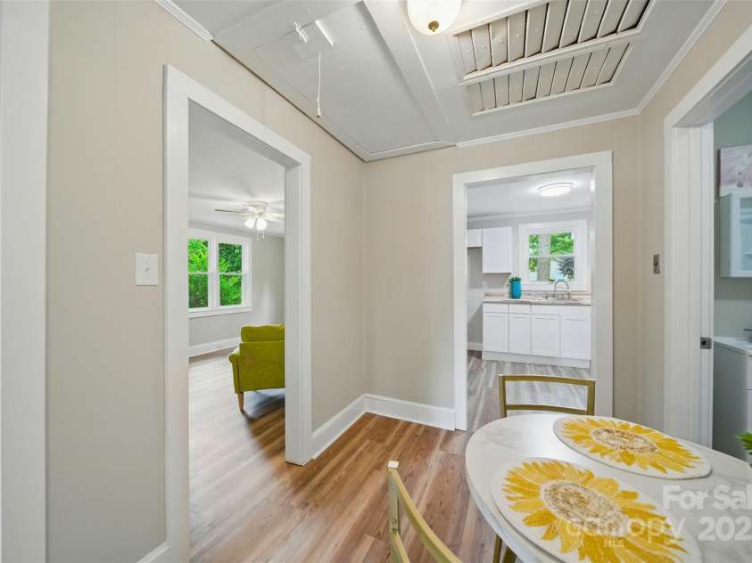 407 Cummings Street, Rock Hill, SC 29730.  MLS# CAR4269906, YatesRealty ID 19851. 