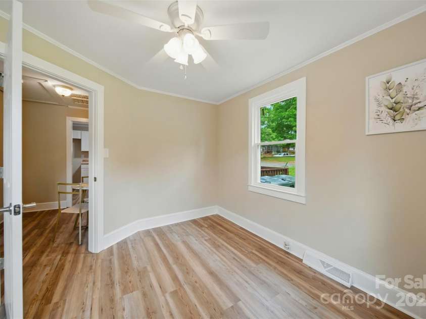 407 Cummings Street, Rock Hill, SC 29730.  MLS# CAR4269906, YatesRealty ID 19851. 