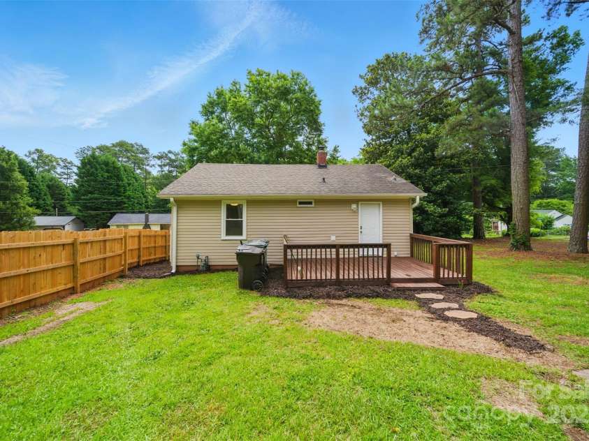 407 Cummings Street, Rock Hill, SC 29730.  MLS# CAR4269906, YatesRealty ID 19851. 