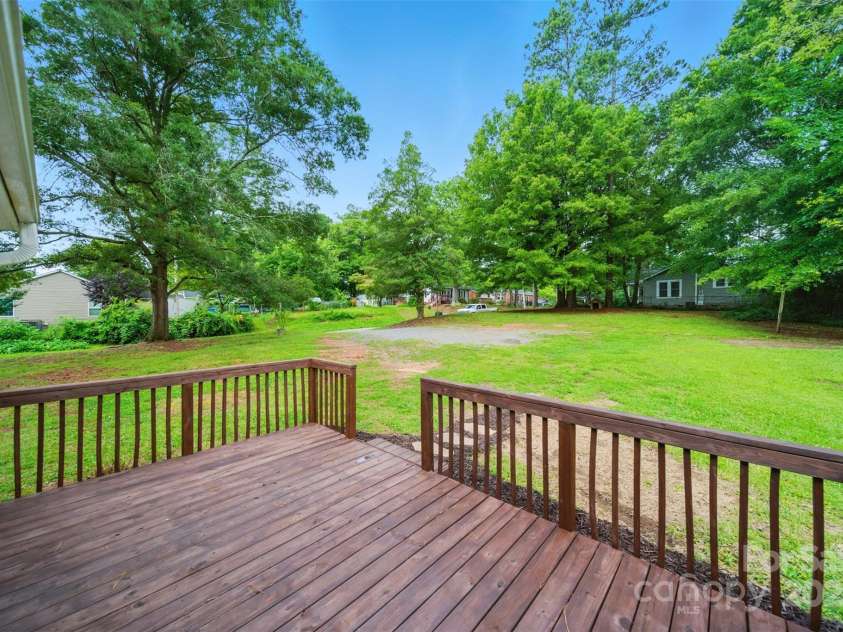 407 Cummings Street, Rock Hill, SC 29730.  MLS# CAR4269906, YatesRealty ID 19851. 