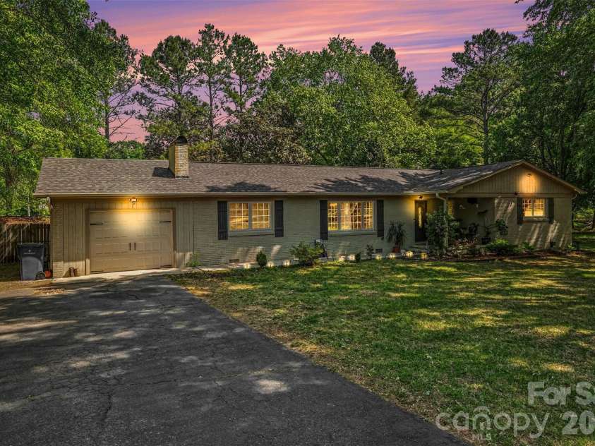 3950 Rocky River Place, Harrisburg, NC 28075.  MLS# CAR4376828, YatesRealty ID 19852. 
