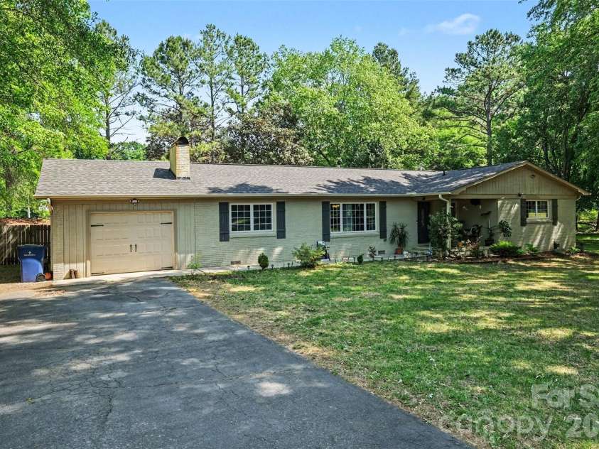 3950 Rocky River Place, Harrisburg, NC 28075.  MLS# CAR4376828, YatesRealty ID 19852. 