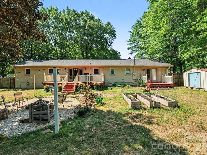 3950 Rocky River Place, Harrisburg, NC 28075.  MLS# CAR4376828, YatesRealty ID 19852. 