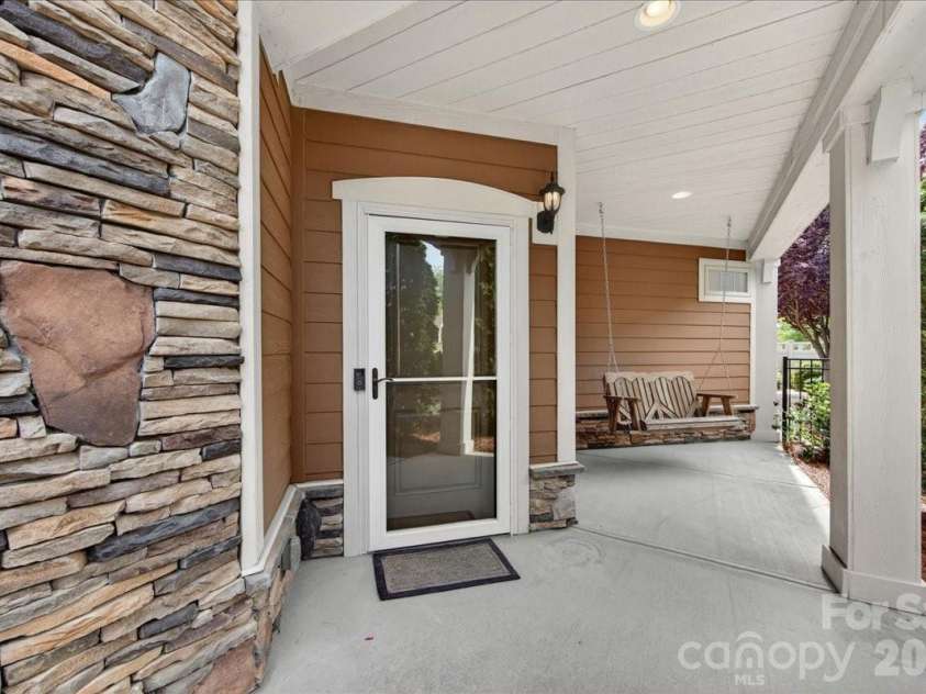 1301 Haywood Park Drive, Waxhaw, NC 28173.  MLS# CAR4298570, YatesRealty ID 19853. 