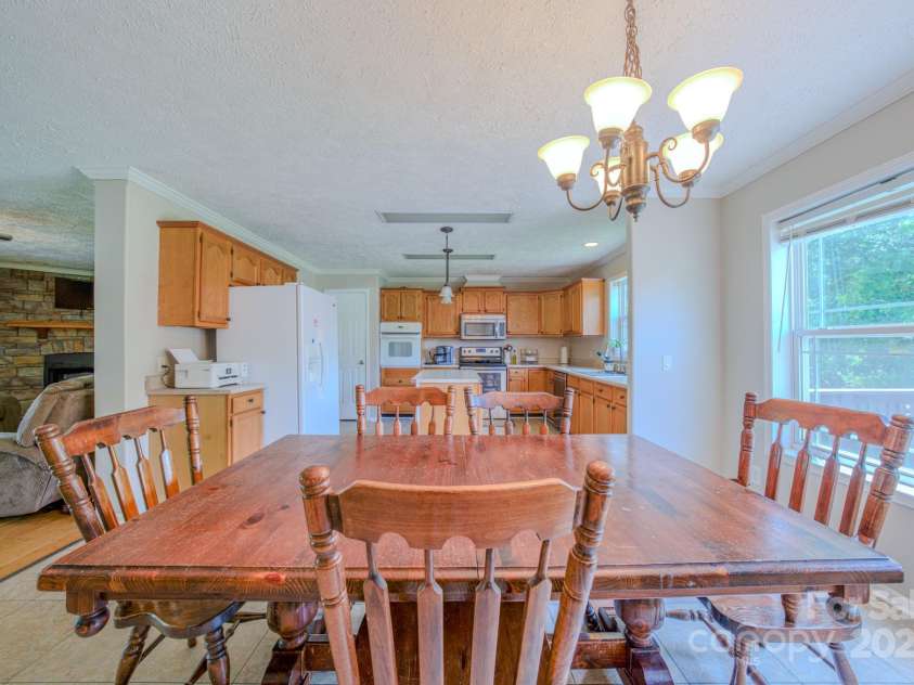 210 US 221A Highway, Forest City, NC 28043.  MLS# CAR4264127, YatesRealty ID 19853. Dining area