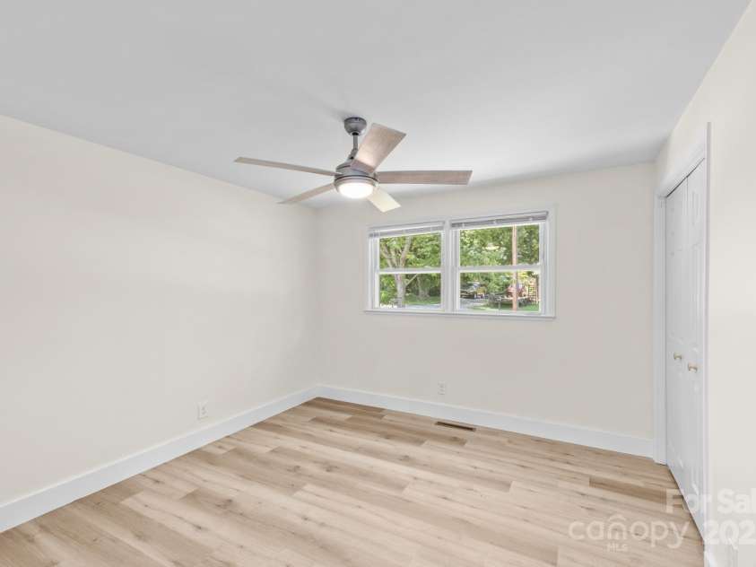 306 2nd Avenue Place, Conover, NC 28613.  MLS# CAR4270628, YatesRealty ID 19854. 3rd bedroom