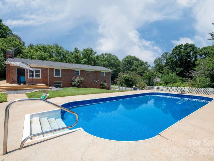 306 2nd Avenue Place, Conover, NC 28613.  MLS# CAR4270628, YatesRealty ID 19854. 