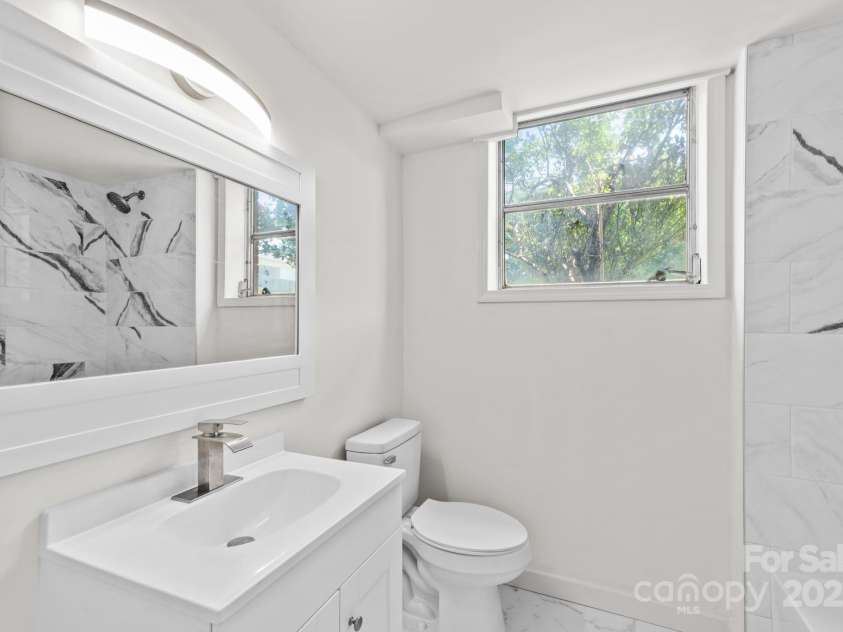 306 2nd Avenue Place, Conover, NC 28613.  MLS# CAR4270628, YatesRealty ID 19854. Full bathroom basement