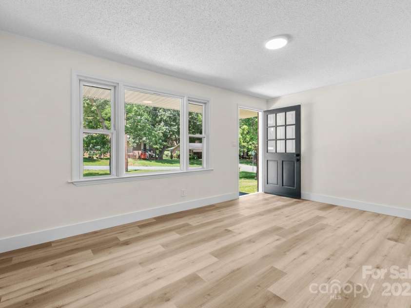 306 2nd Avenue Place, Conover, NC 28613.  MLS# CAR4270628, YatesRealty ID 19854. Living room