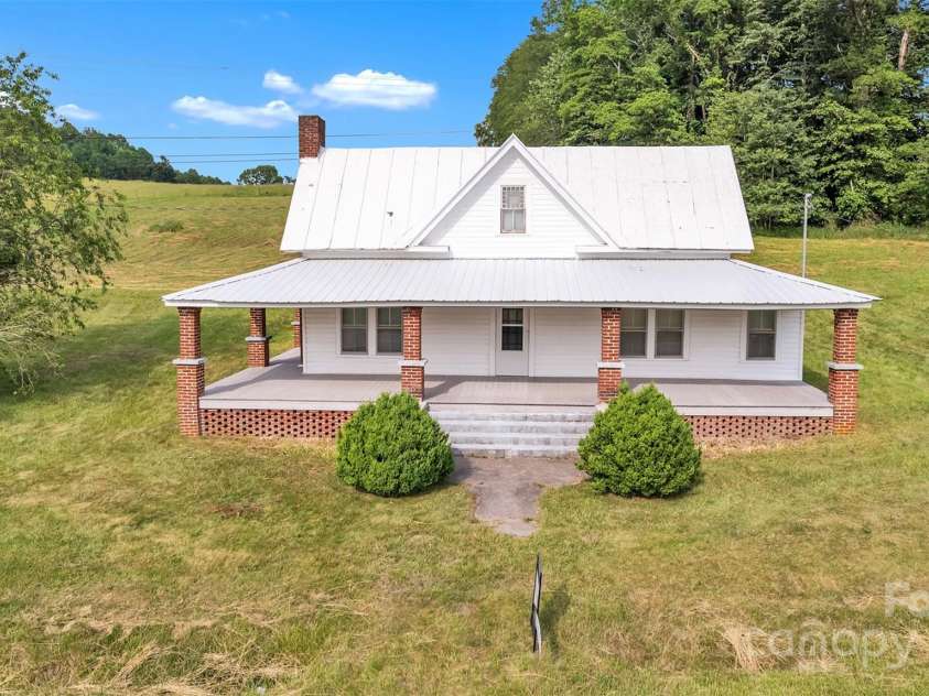 2531 NC 16 Highway, Jefferson, NC 28640.  MLS# CAR4270758, YatesRealty ID 19855. 