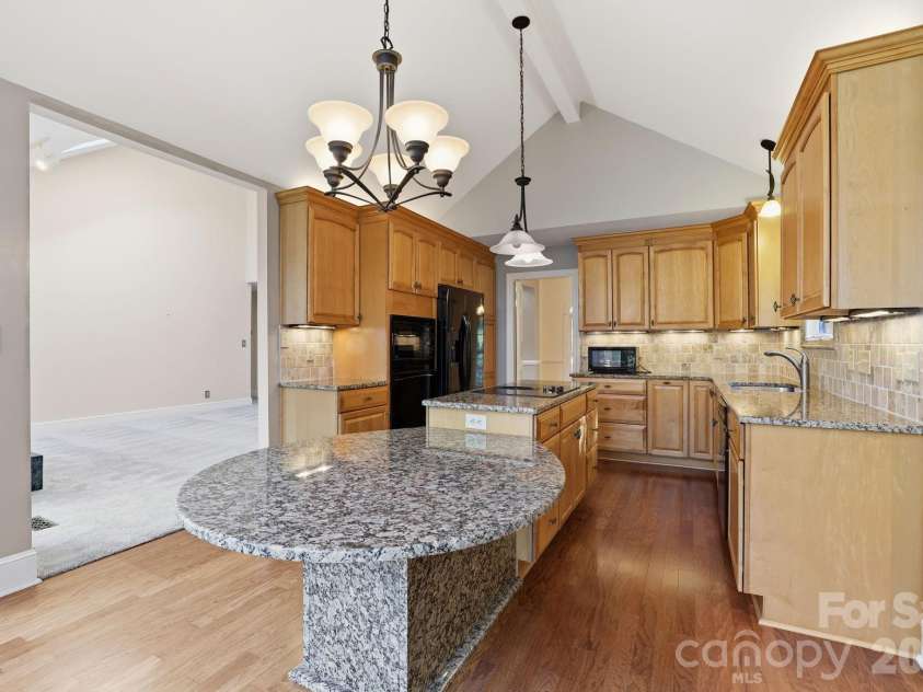3325 Tilley Morris Road, Matthews, NC 28105.  MLS# CAR4372794, YatesRealty ID 19855. 
