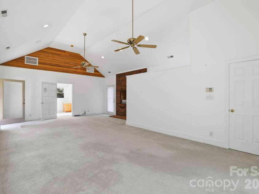 3325 Tilley Morris Road, Matthews, NC 28105.  MLS# CAR4372794, YatesRealty ID 19855. 