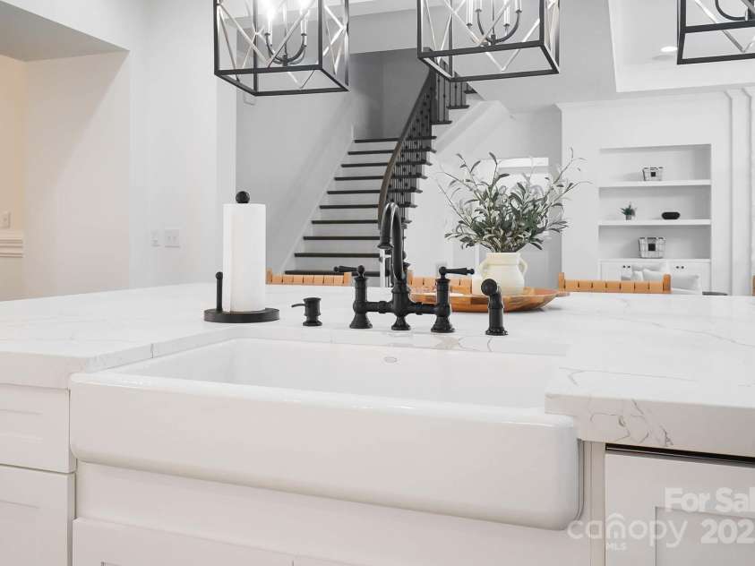 1005 Grand Oak Drive, Waxhaw, NC 28173.  MLS# CAR4253613, YatesRealty ID 19856. 