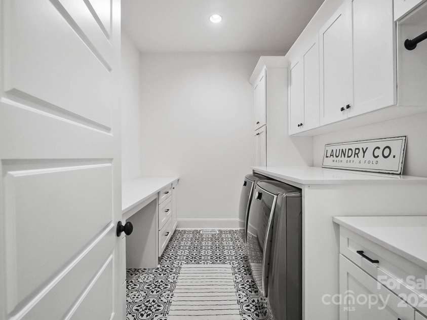 1005 Grand Oak Drive, Waxhaw, NC 28173.  MLS# CAR4253613, YatesRealty ID 19856. 