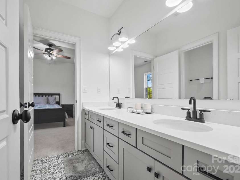 1005 Grand Oak Drive, Waxhaw, NC 28173.  MLS# CAR4253613, YatesRealty ID 19856. 