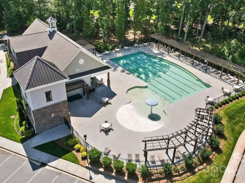 1005 Grand Oak Drive, Waxhaw, NC 28173.  MLS# CAR4253613, YatesRealty ID 19856. 