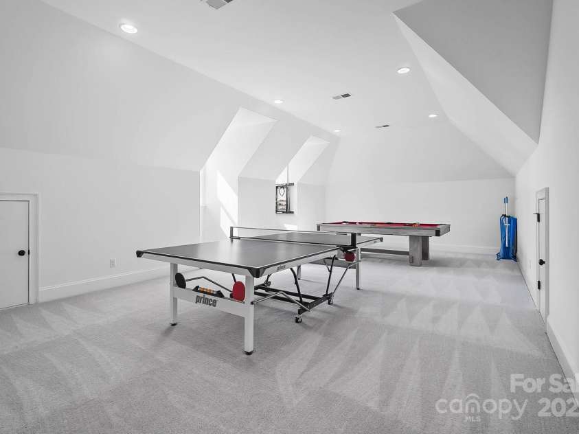 1005 Grand Oak Drive, Waxhaw, NC 28173.  MLS# CAR4253613, YatesRealty ID 19856. Bonus room