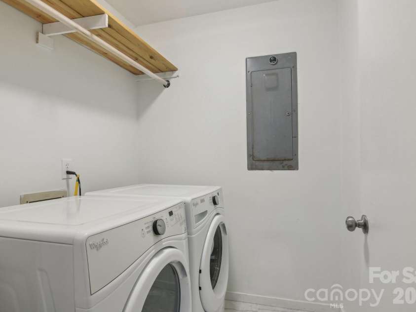 291 Dills Road, Bryson City, NC 28713.  MLS# CAR4373861, YatesRealty ID 19857. Laundry room off kitchen