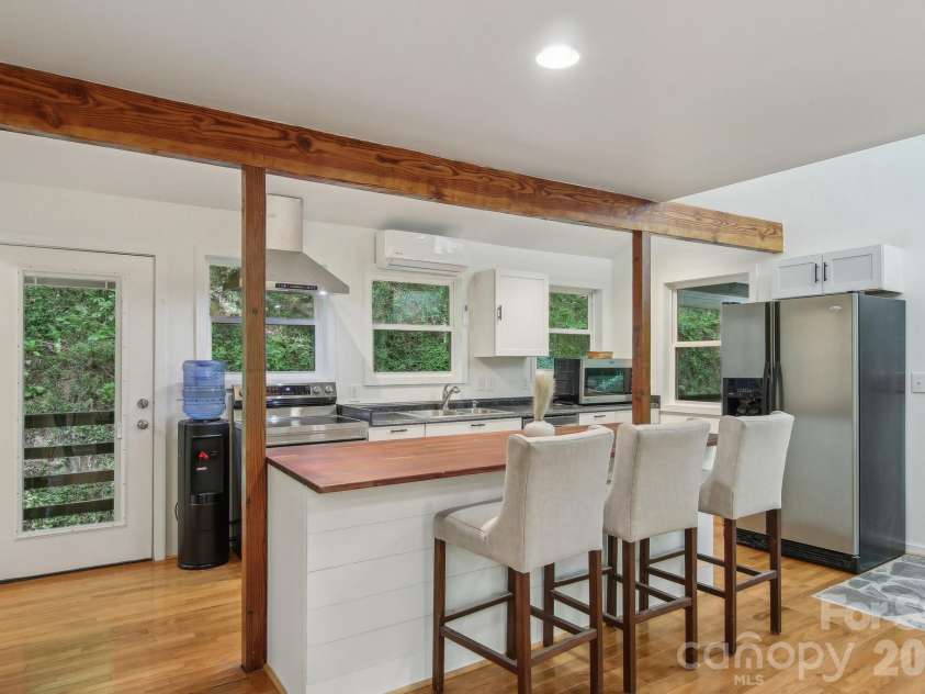 291 Dills Road, Bryson City, NC 28713.  MLS# CAR4373861, YatesRealty ID 19857. Spacious kitchen with island