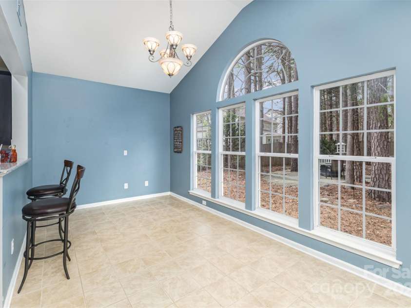 10200 Rivendell Lane, Charlotte, NC 28269.  MLS# CAR4237612, YatesRealty ID 19858. 