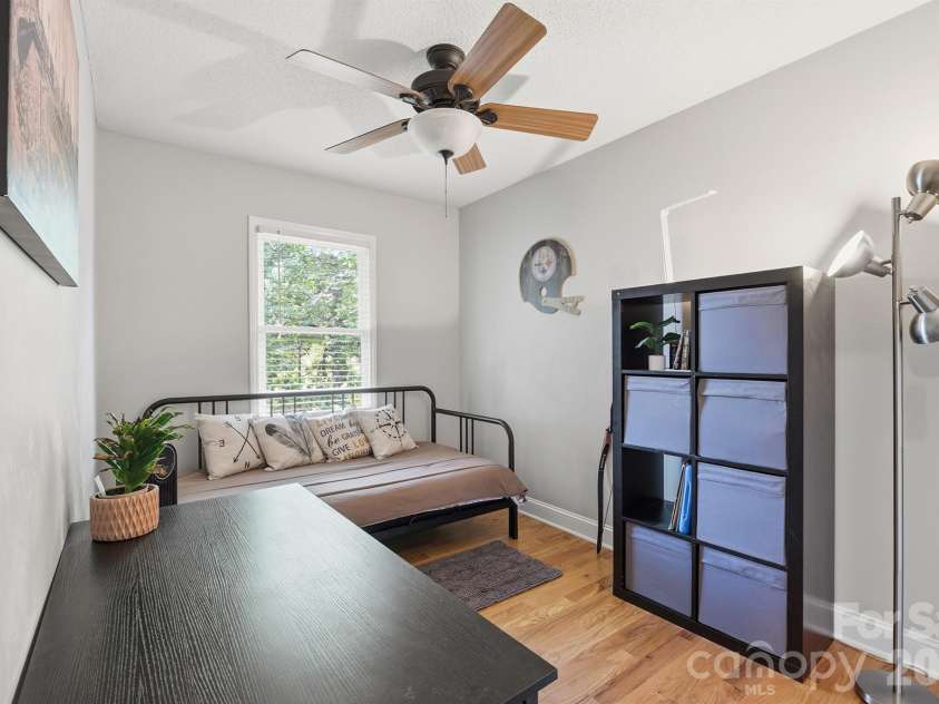 134 31st Avenue Court, Hickory, NC 28601.  MLS# CAR4369505, YatesRealty ID 19858. 
