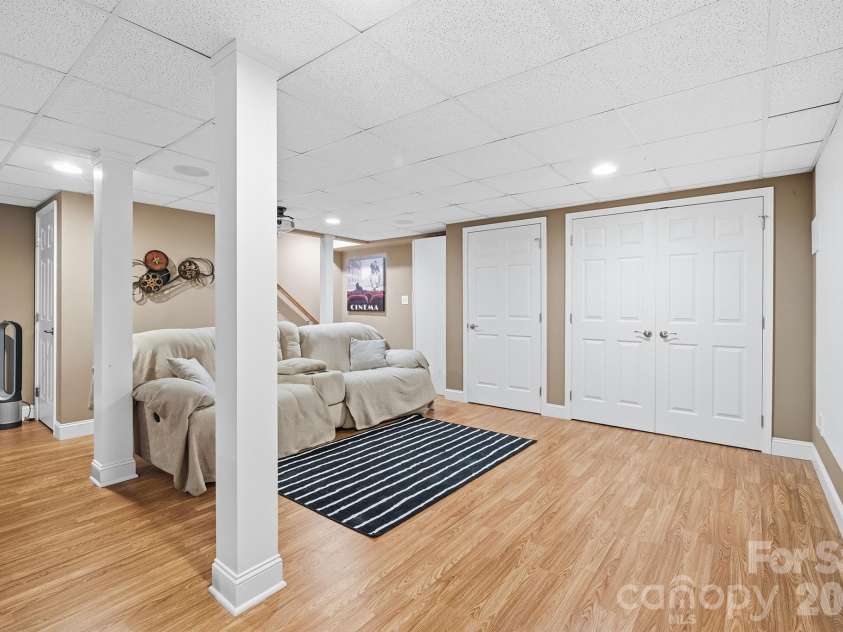134 31st Avenue Court, Hickory, NC 28601.  MLS# CAR4369505, YatesRealty ID 19858. 