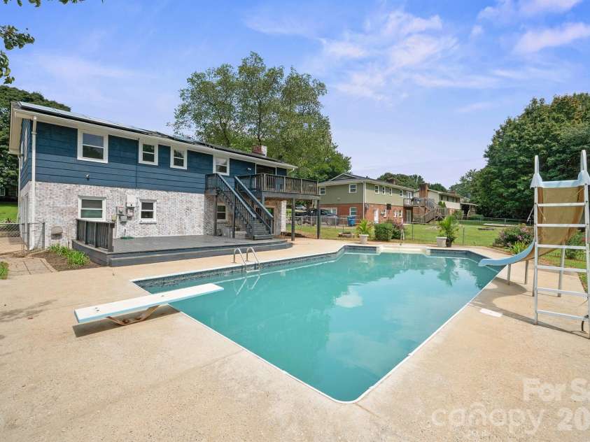 2310 24th Avenue, Hickory, NC 28601.  MLS# CAR4293562, YatesRealty ID 1986. 