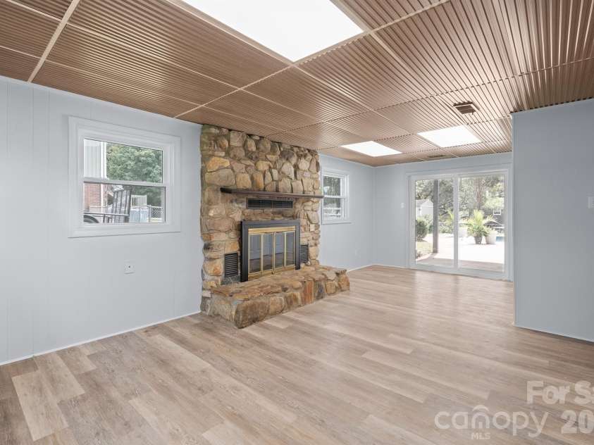 2310 24th Avenue, Hickory, NC 28601.  MLS# CAR4293562, YatesRealty ID 1986. Primary bedroom-lower level