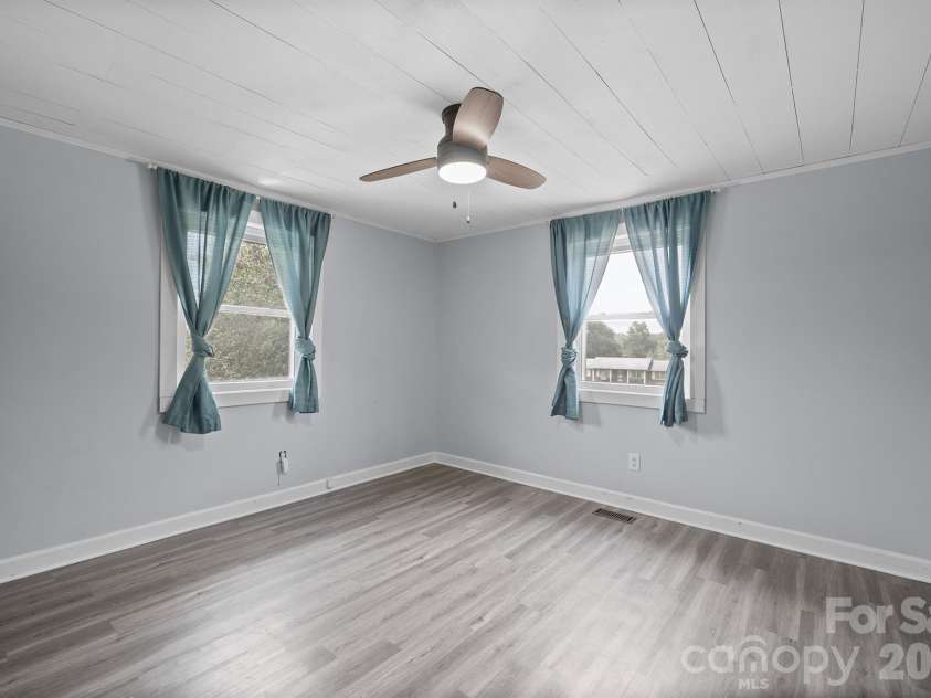 2310 24th Avenue, Hickory, NC 28601.  MLS# CAR4293562, YatesRealty ID 1986. Spare bedroom 3 - upstairs