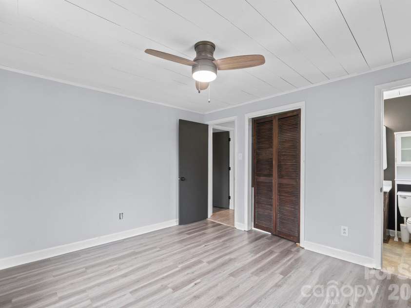 2310 24th Avenue, Hickory, NC 28601.  MLS# CAR4293562, YatesRealty ID 1986. Spare bedroom 3 - upstairs