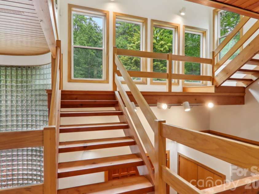295/291 Dills Road, Bryson City, NC 28713.  MLS# CAR4373876, YatesRealty ID 19860. Beautifully crafted and designed steps up and down.